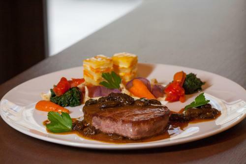 Hotel H�tel Le Cheval Blanc