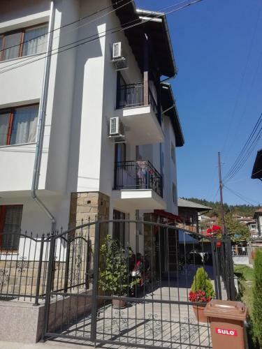 Hostal Iceberg