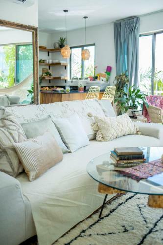 Apartamento 25' Balcony 13' Windows Boho Decor Pool Open