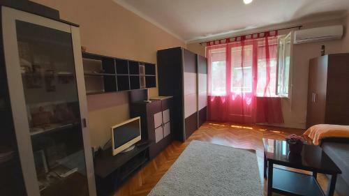 Free Parking - Tisza-parti Napf�ny Apartman