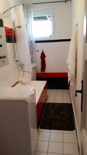 Free Parking - Tisza-parti Napf�ny Apartman