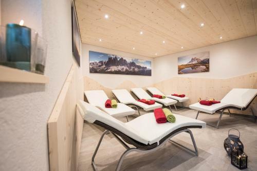 Bed & Breakfast *** Hotel Alpenhof Kg D. Gasser Renate