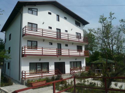 Hostal Pensiunea Q