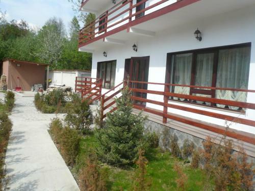 Hostal Pensiunea Q