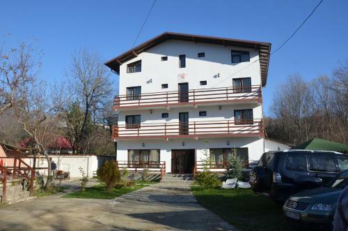 Hostal Pensiunea Q