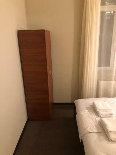 El Mundo Apartments