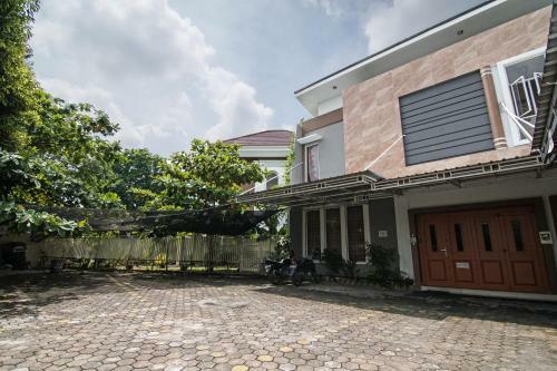 Hotel Oyo 91066 Wisma Cemara