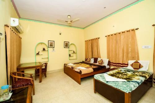 Hotel Oyo 36310 Poonam Guest House