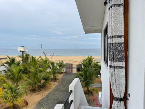 Hostal Alhazm Beach Villa & Resort