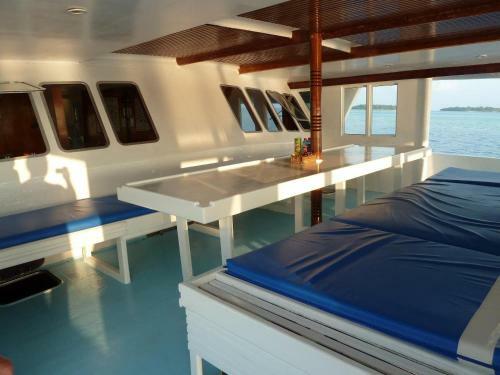 Maldives : Bateau D�couverte Des Atolls