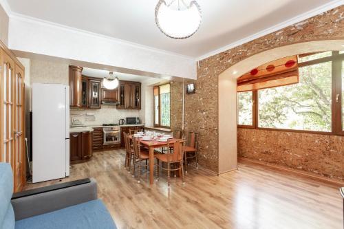 Apartamento Lifehousealmaty 3?-???????? ?? ???? ??