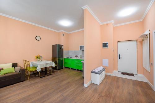 Apartamento ?? Terra. ???????? 2-???.????????