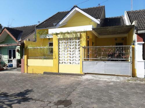 Villa Bangunjiwo Syariah Homestay