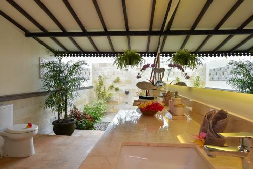 Sumberkima Hill Villa Macan