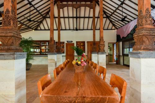 Sumberkima Hill Villa Macan