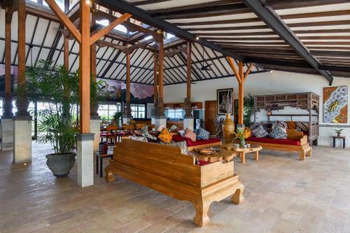 Sumberkima Hill Villa Macan