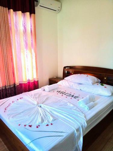 Hostal Five Ens Lodge