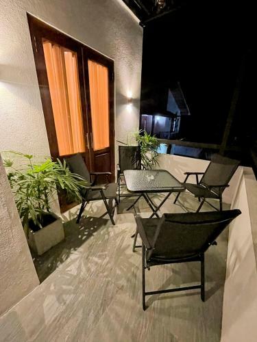 Urban Palm Villa