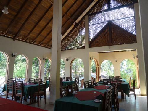 Hostal Hotel Shalini