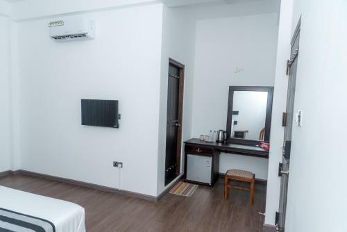 Black Mustang Hotel