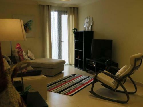 Lovely 1 Bed Served Apartment With Pool