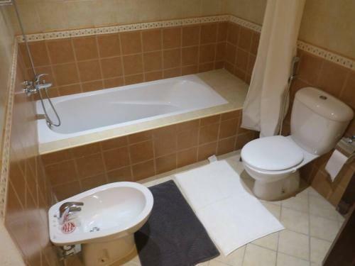 Lovely 1 Bed Served Apartment With Pool