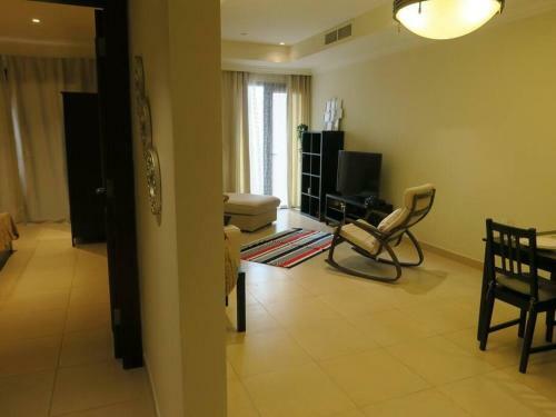 Lovely 1 Bed Served Apartment With Pool