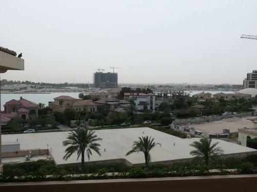 Lovely 1 Bed Served Apartment With Pool