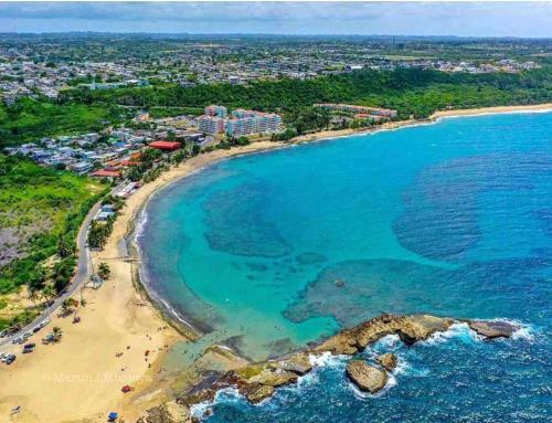 Apartamento *beach Front Oasis With Fast Wifi & A/c*