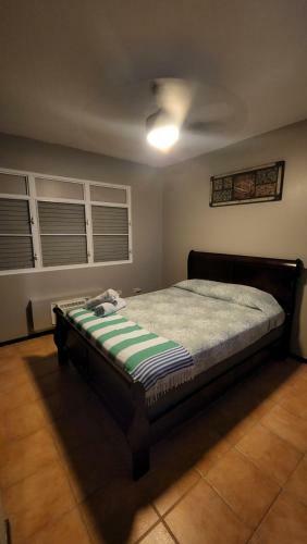 Apartamento *beach Front Oasis With Fast Wifi & A/c*