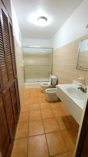Apartamento *beach Front Oasis With Fast Wifi & A/c*
