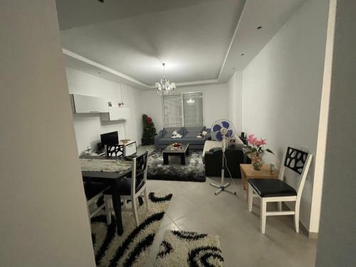 Deon?s Apartment