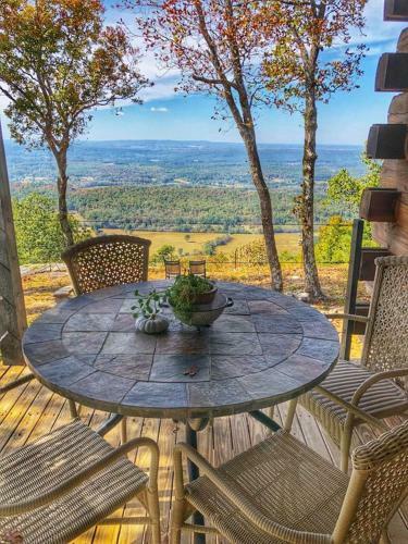 Eagles Perch - Mentone's #1 Vacation Rental!