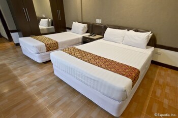 Holiday Spa Hotel
