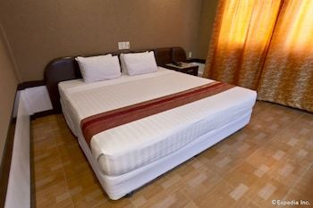 Holiday Spa Hotel