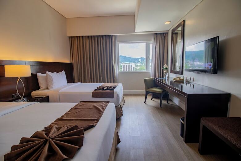Harolds Hotel