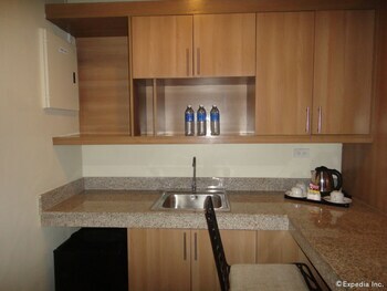 Hotel City Suites Ramos Tower By Crown Regency