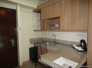 Hotel City Suites Ramos Tower By Crown Regency