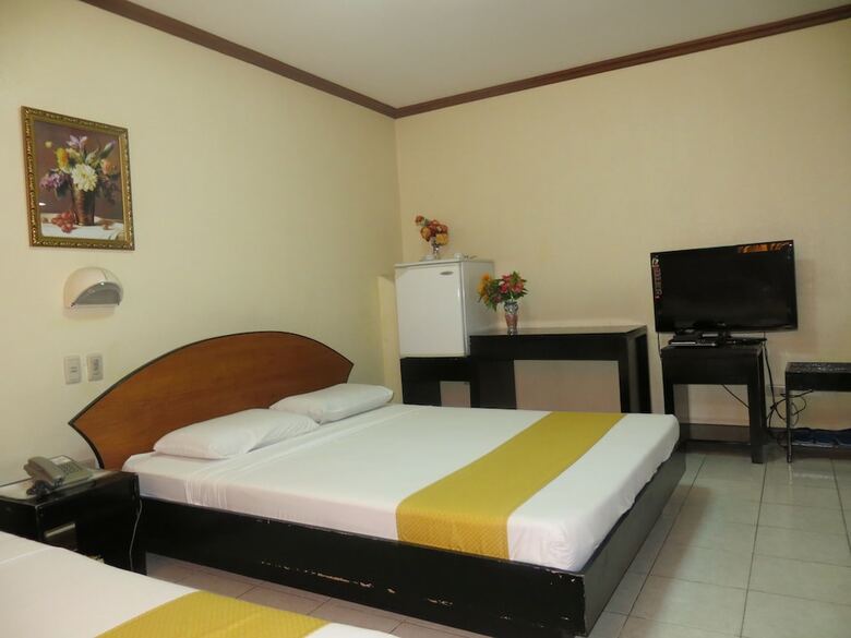 Hotel Paragon Suites