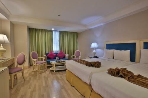 Crown Regency Hotel & Towers