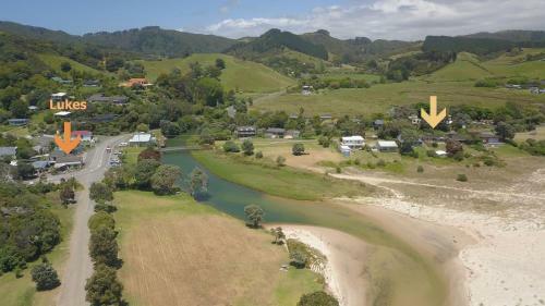 Wai Whare - Beachfront Kuaotunu