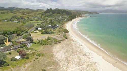 Wai Whare - Beachfront Kuaotunu