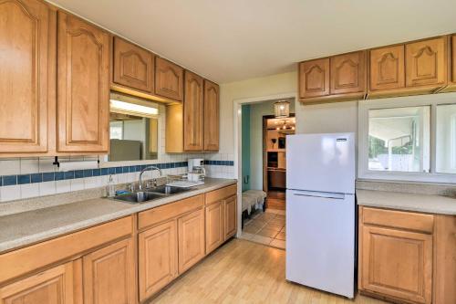 Pet-friendly Anchorage Gem Walkable Location