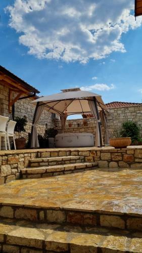 Dream House Porta Qeparo Since 1910