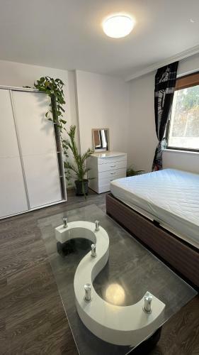 Three Rooms Apartment Next To The Sea