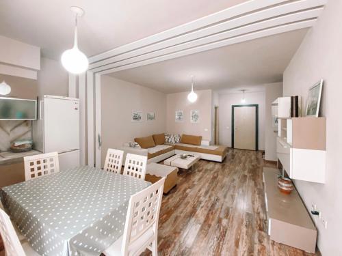 Cozy And Spacious 2 Bedroom Apartment In Sh�ngjin.