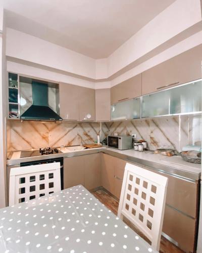 Cozy And Spacious 2 Bedroom Apartment In Sh�ngjin.