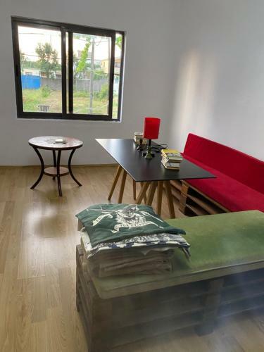 Hostal North Gate Guest House And Camping
