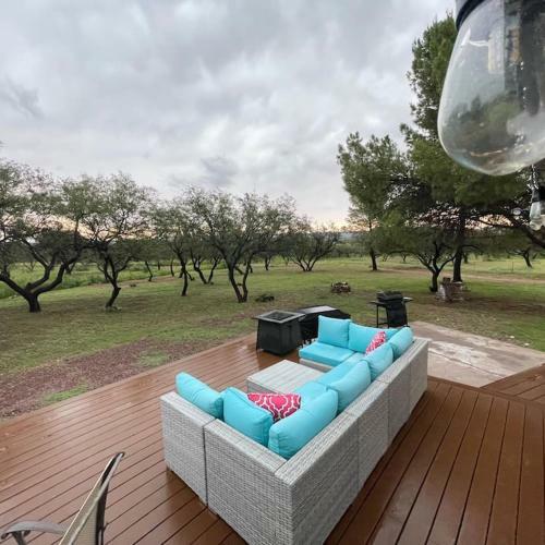 3 Bedroom House And 2 Rvs