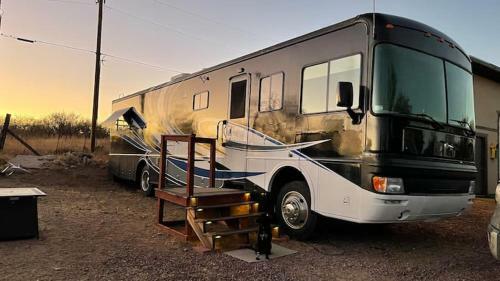 3 Bedroom House And 2 Rvs